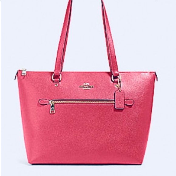NWT Coach Gallery Tote in Fuchsia